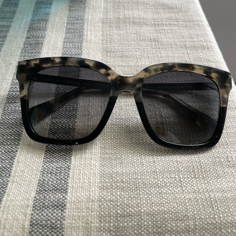 Diff Bella Polarized Sunglasses